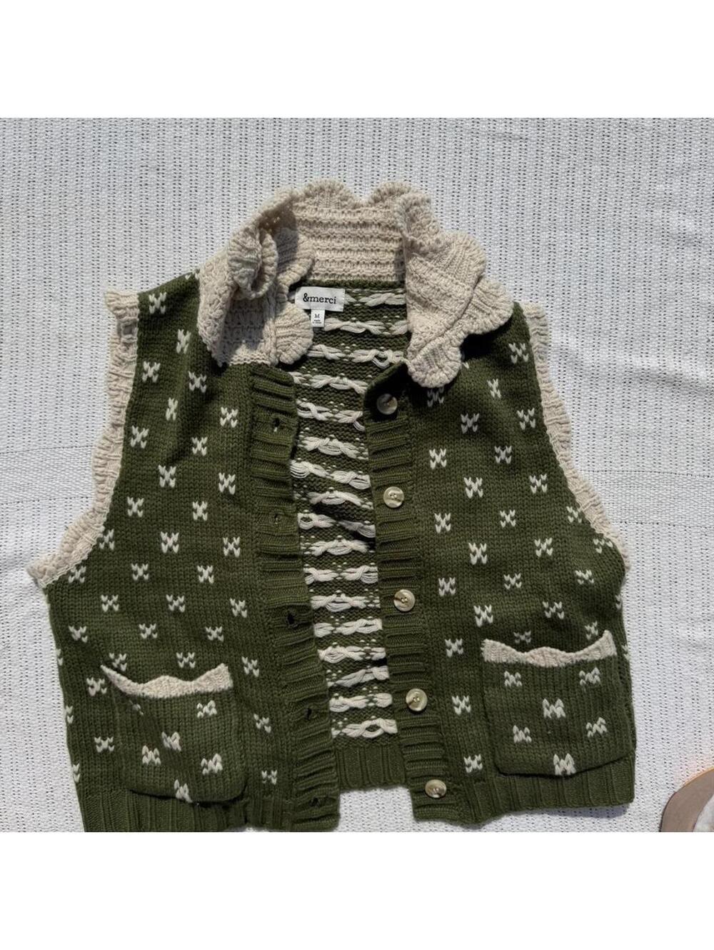 &merci Green and Cream Knit Button-Up Vest with Ruffle Collar, Size M